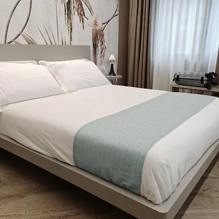 فندق مبيت وإفطار Effe4 Lovely باري