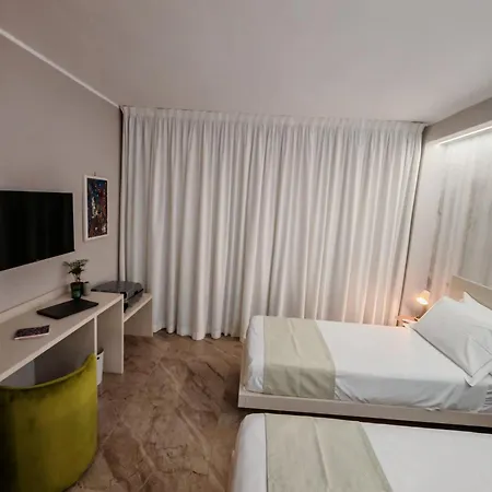 Bed and Breakfast Effe4 Lovely Μπάρι