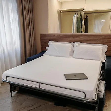 Alojamento de Acomodação e Pequeno-almoço Effe4 Lovely 4*